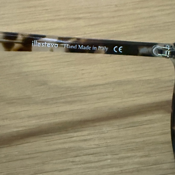 Illesteva Brown/grey Tortoise Sunglasses - Picture 3 of 5